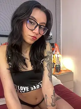 eviegothel  online show from October 2025 08:20:01 PM