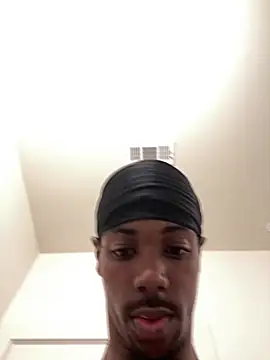 Snapshot of huhgtr chatting on June 2026 04:11:02 PM huhgtr online show from June 2026 04:11:02 PM
