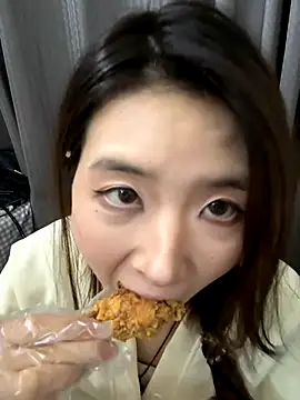 Moonlight-23 online show from November 2025 02:35:01 PM