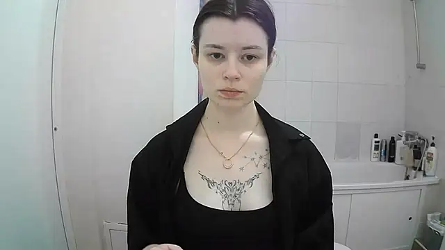 EdlinEngelby online show from November 2025 07:48:02 PM