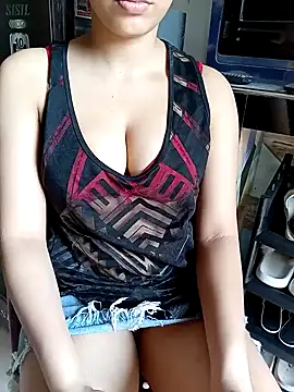 blueeyegirl22 online show from February 2026 09:20:01 AM