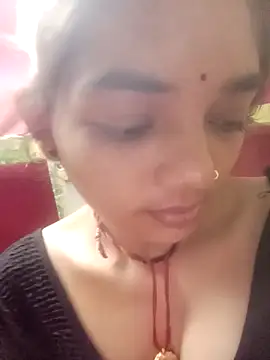 Snapshot of Hitsda chatting on October 2025 09:57:01 PM Hitsda online show from October 2025 09:57:01 PM