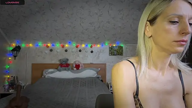 CleoSecret online show from December 2025 04:18:02 AM