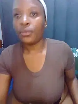 Snapshot of MrsMxx25 chatting on October 2025 02:21:01 AM MrsMxx25 online show from October 2025 02:21:01 AM