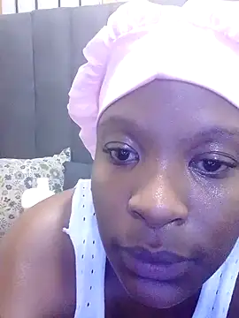 Snapshot of MrsMxx25 chatting on October 2025 03:23:02 PM MrsMxx25 online show from October 2025 03:23:02 PM