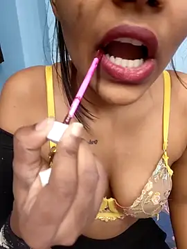 Ema-01 online show from November 2025 09:42:02 AM