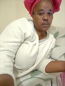 Snapshot of Ebonyboobsmilk chatting on October 2025 05:31:01 PM Ebonyboobsmilk online show from October 2025 05:31:01 PM