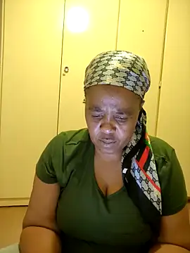 Snapshot of Ebonyboobsmilk chatting on October 2025 04:27:02 PM Ebonyboobsmilk online show from October 2025 04:27:02 PM