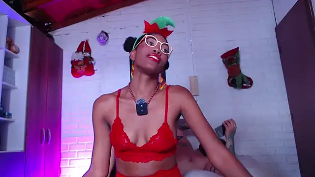 lucyymaximo online show from December 2025 02:54:01 PM