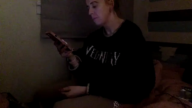 Bellababexox online show from May 2026 10:50:03 PM