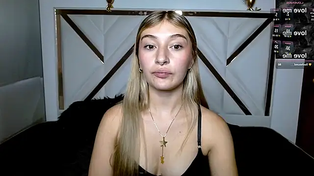 SophiaaLee online show from February 2026 10:39:01 PM