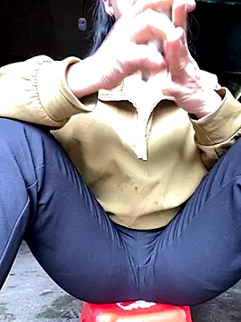 Huong-Ly online show from October 2025 03:07:02 AM