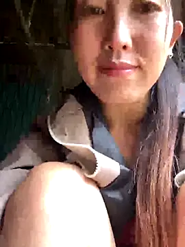 Huong-Ly online show from October 2025 08:40:02 AM