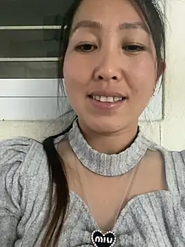 Huong-Ly online show from January 2026 01:37:02 PM