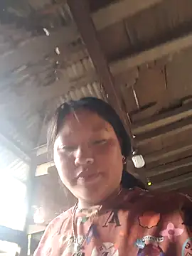 MuiNay online show from November 2025 03:28:02 AM