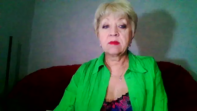 Snapshot of DianaQDream chatting on May 2026 01:57:02 AM DianaQDream online show from May 2026 01:57:02 AM