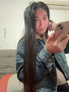Snapshot of crhong666 chatting on March 2026 12:37:02 AM crhong666 online show from March 2026 12:37:02 AM