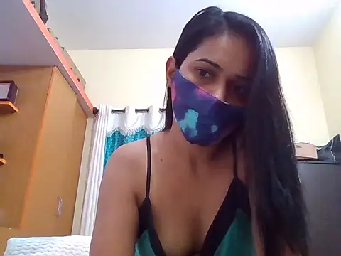 Curvyqueenz online show from November 2025 05:35:01 PM