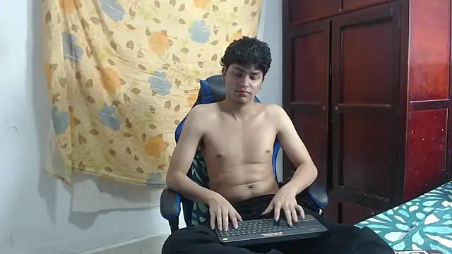 alice julls online show from May 2026 08:21:02 PM