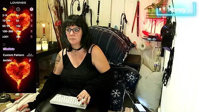 honey47 online show from September 2025 05:38:01 PM