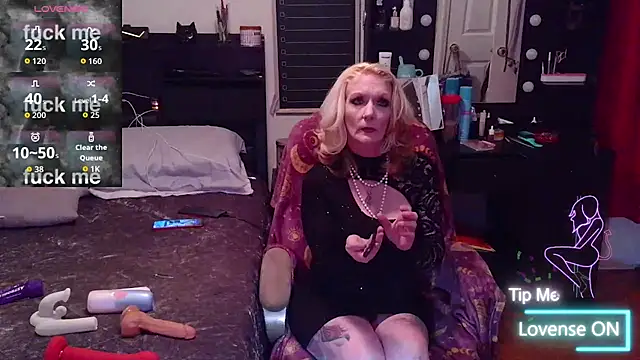 Snapshot of Sierra_Sparks chatting on April 2026 05:11:01 AM Sierra Sparks online show from April 2026 05:11:01 AM