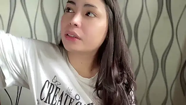 Snapshot of lovekatexx chatting on November 2025 03:27:01 AM lovekatexx online show from November 2025 03:27:01 AM