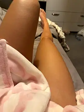 faithsfootsie22 online show from December 2025 07:42:02 PM