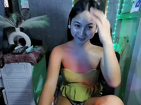 Nathalie Smith19 online show from May 2026 09:17:01 AM