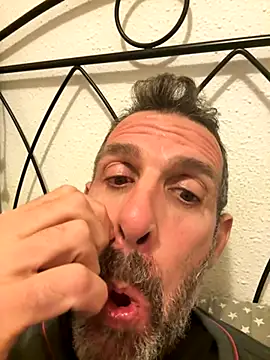 gigolobcn online show from December 2025 05:32:01 PM