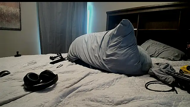 LeeCox online show from December 2024 11:06:02 PM