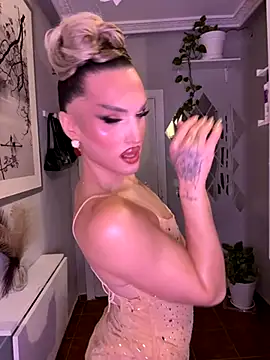 lacattiva online show from November 2025 05:12:01 PM