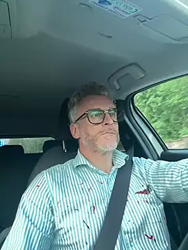 Axl hot online show from April 2026 06:09:02 PM