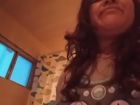 Snapshot of Kitty_WetXxX chatting on July 2026 01:18:02 AM Kitty WetXxX online show from July 2026 01:18:02 AM