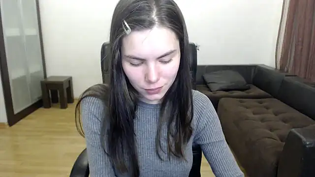 AmelieReve online show from October 2025 04:00:01 PM