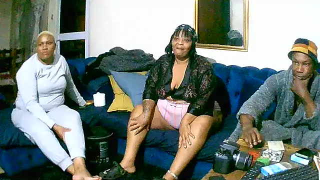 TheeBigPump online show from November 2025 04:18:02 PM