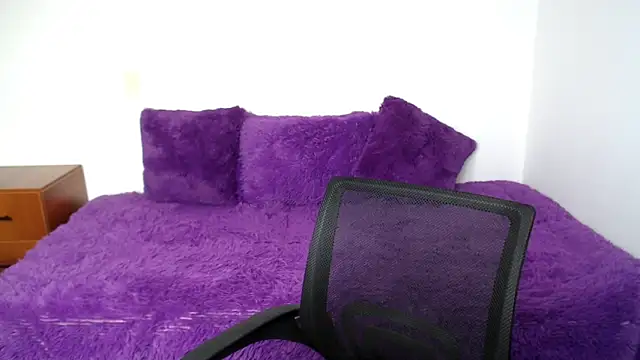 rosse77  online show from October 2025 01:19:01 PM