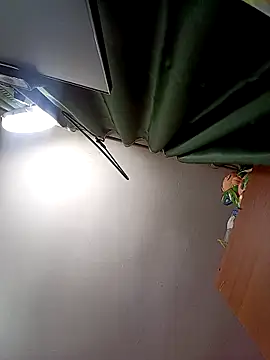 Lady 16 online show from October 2025 01:02:02 AM