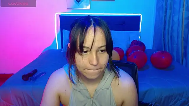 Eymmy 24 online show from November 2025 02:56:02 AM