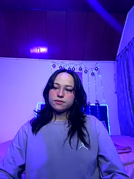 Eymmy 24 online show from November 2025 04:23:02 AM