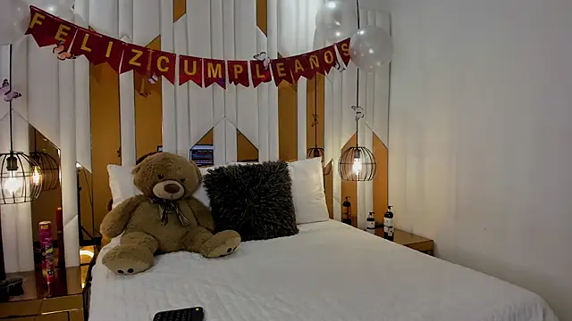 ValeriaPrado online show from November 2025 09:24:02 PM