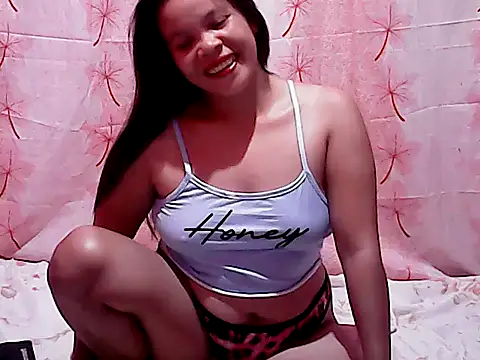 Snapshot of Sexylyka30 chatting on August 2026 01:43:01 PM Sexylyka30 online show from August 2026 01:43:01 PM