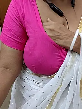 Snapshot of tami_lavanya chatting on June 2026 06:28:01 PM tami lavanya online show from June 2026 06:28:01 PM