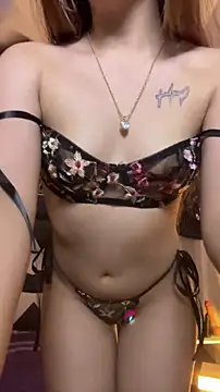 ZeziGamingg online show from June 2026 03:31:01 AM