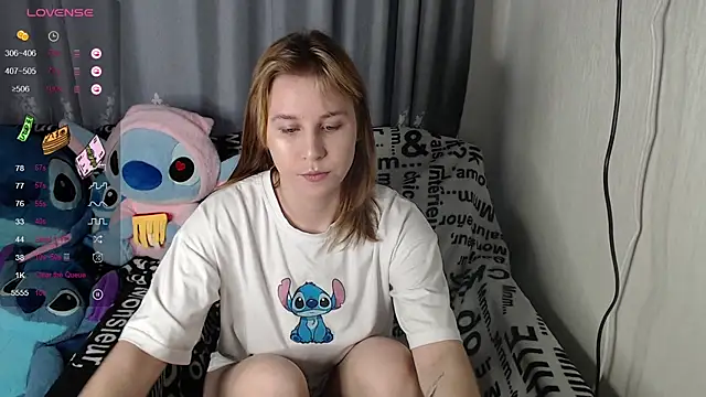 RoyAngela online show from September 2025 01:33:02 PM