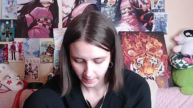 AliceChio online show from November 2025 05:57:01 PM