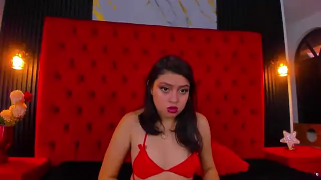 Xzatella online show from September 2025 12:39:01 PM