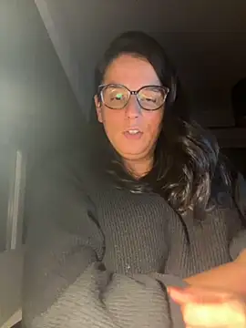 hottyFcup online show from September 2025 06:22:02 PM