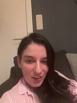 hottyFcup online show from October 2025 06:30:02 PM