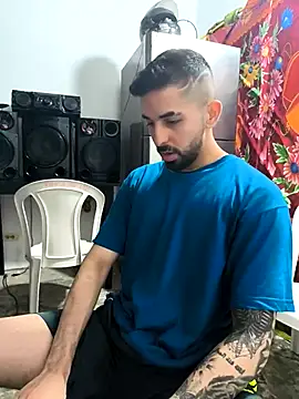 giannis090 online show from November 2025 08:09:01 PM