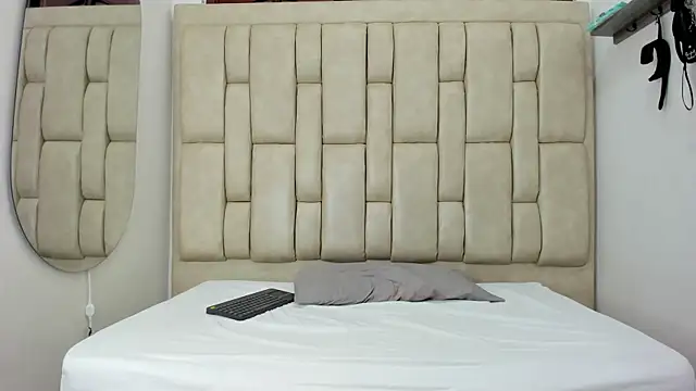 ZafiroAndFlynn online show from September 2025 08:09:02 PM